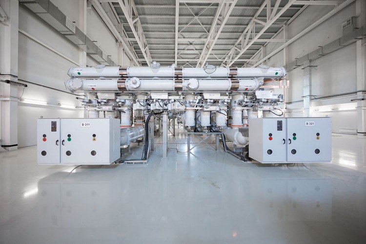 mS1SjpZW-siemens-gas-insulated-switchgear-1